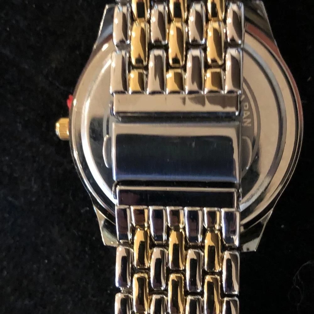 - Men’s Gold and Silver Watch - Picture 7 of 9